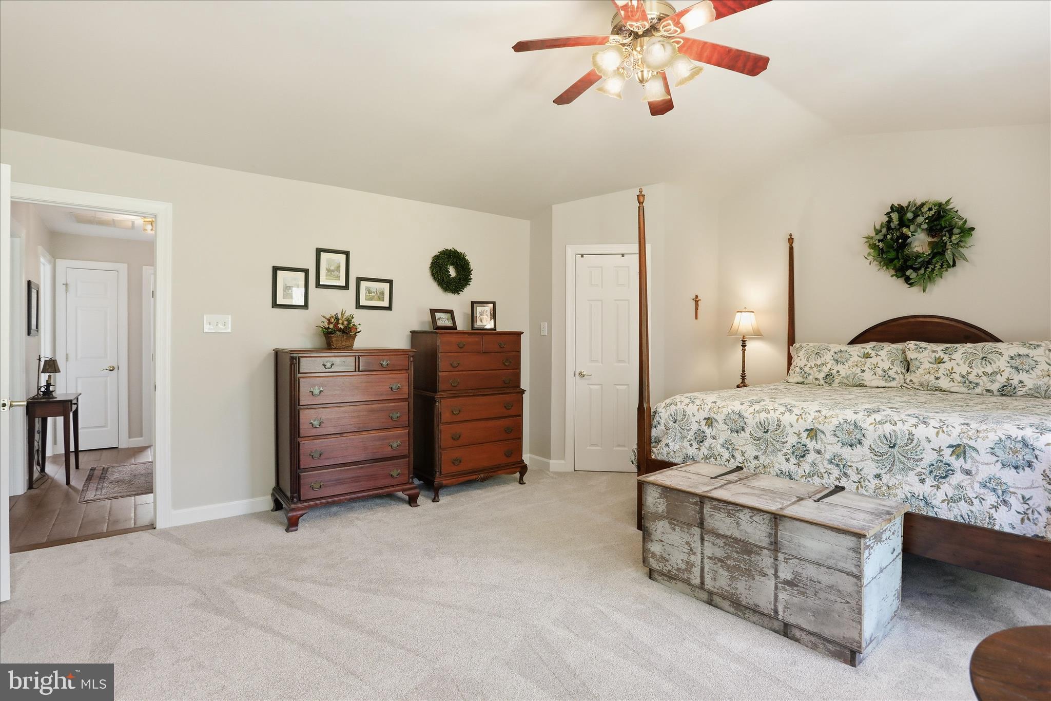 WINDSOR KNOLLS - Residential