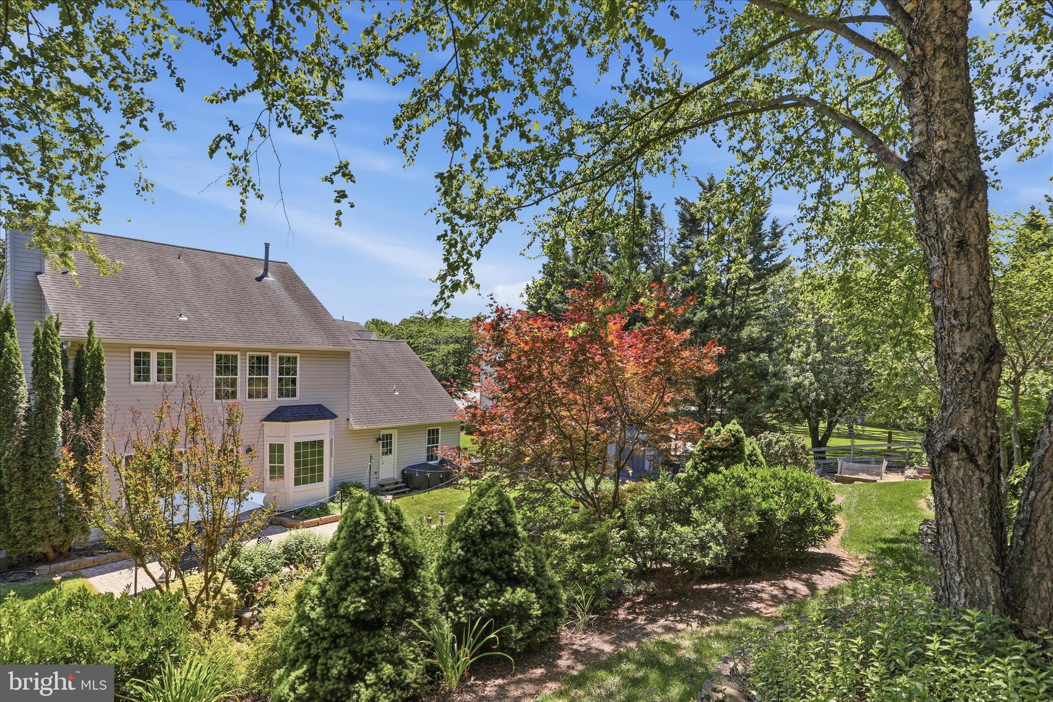 WINDSOR KNOLLS - Residential