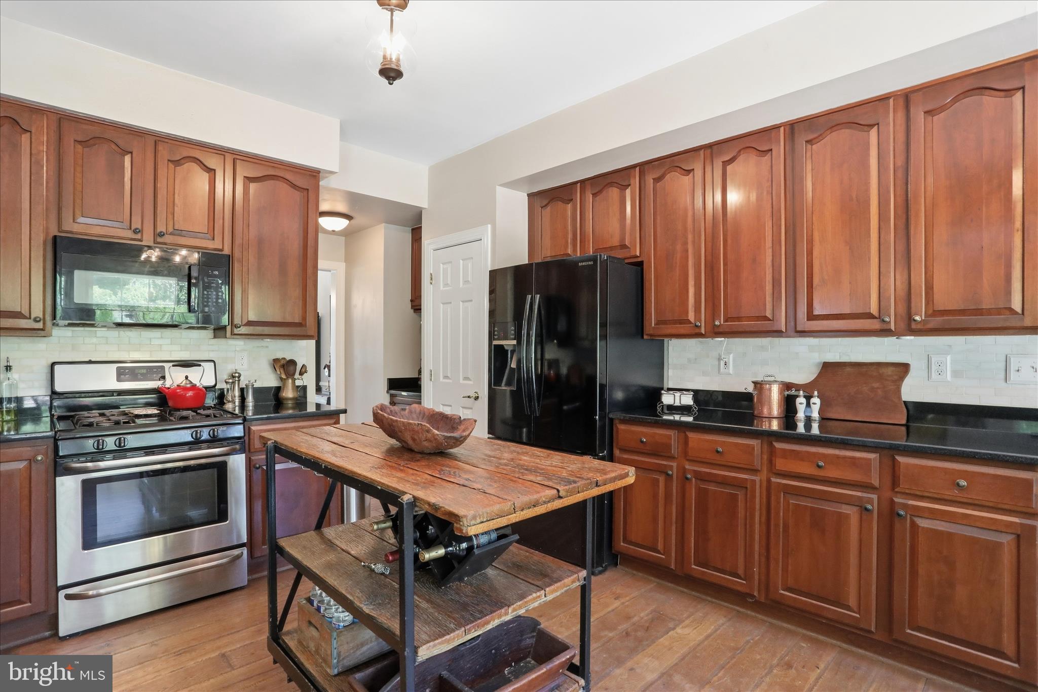 WINDSOR KNOLLS - Residential