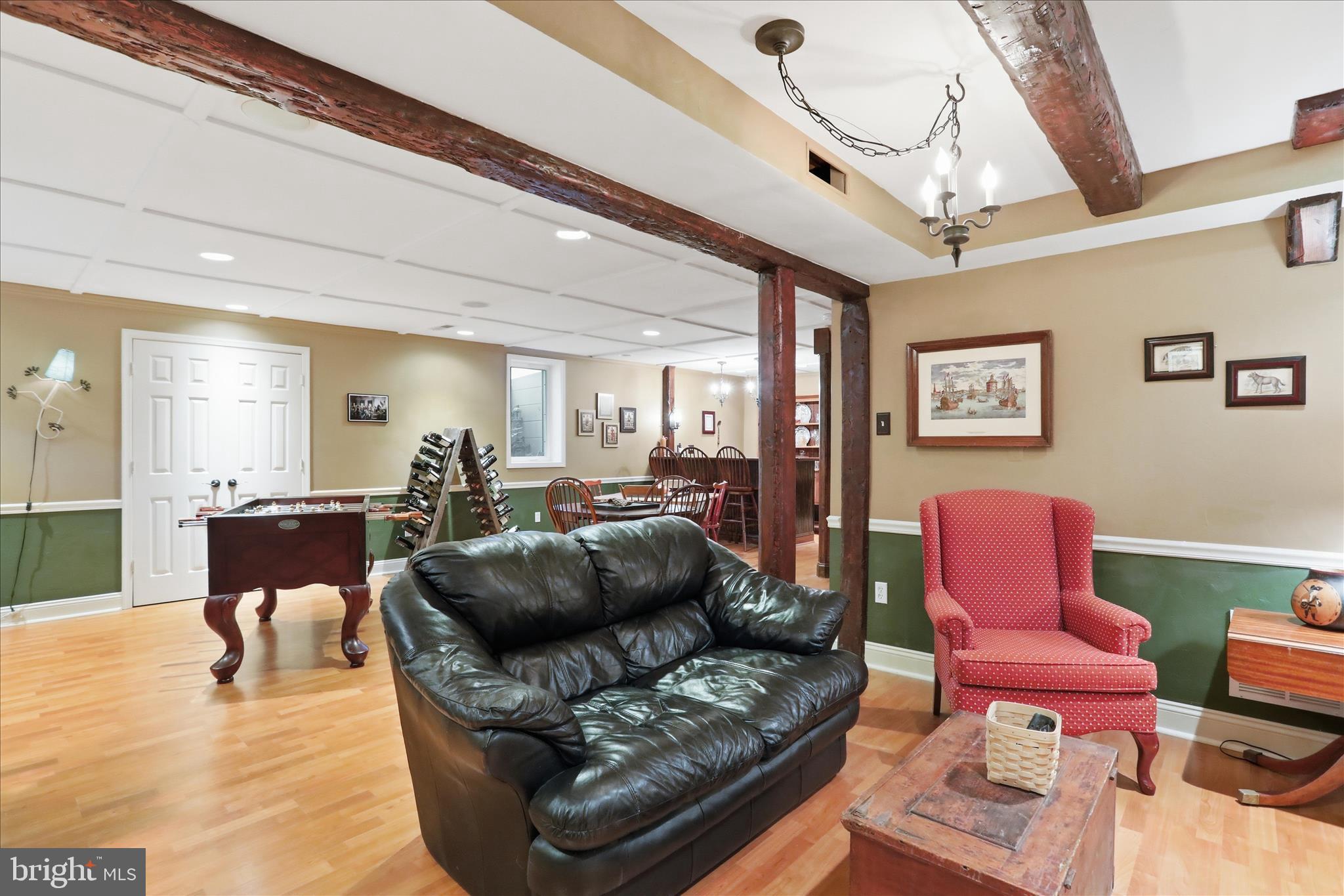 WINDSOR KNOLLS - Residential