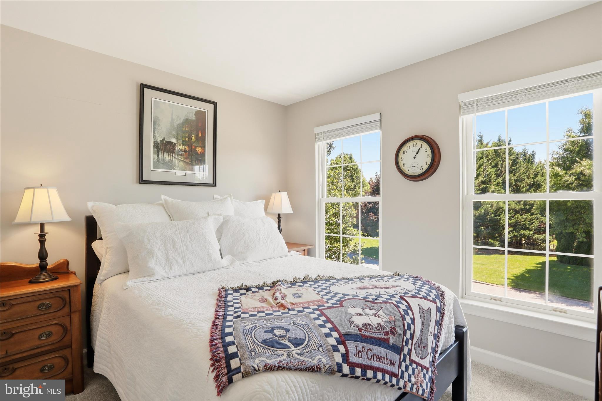 WINDSOR KNOLLS - Residential