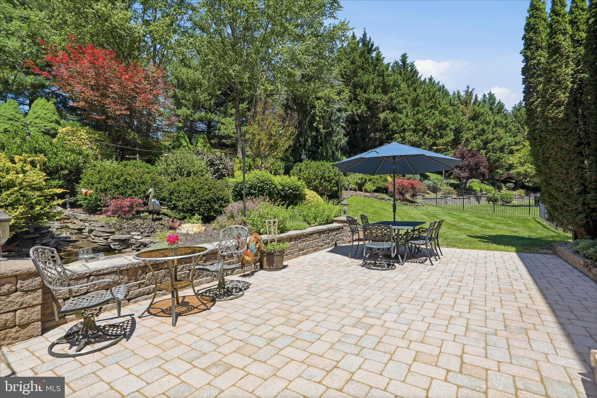 WINDSOR KNOLLS - Residential