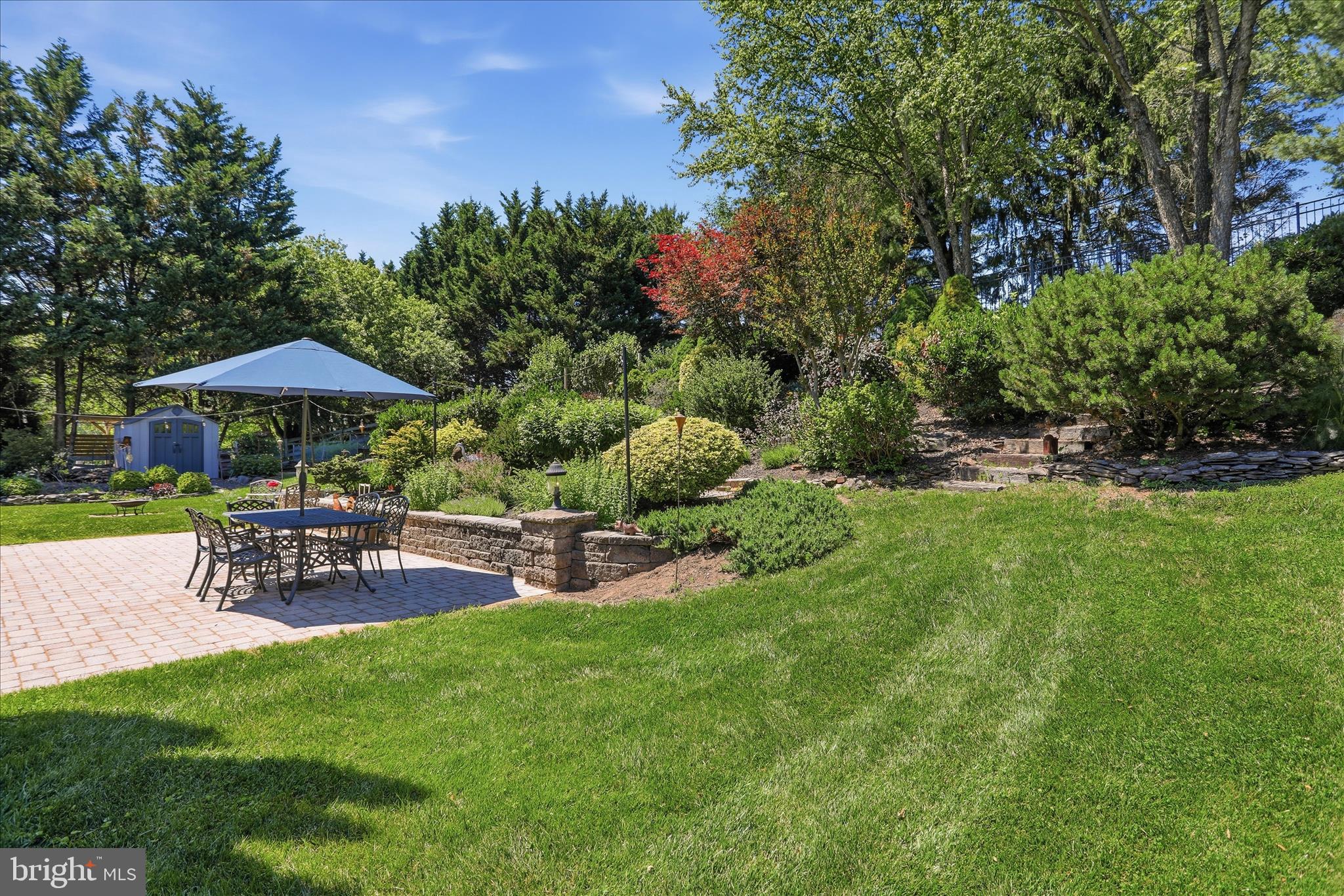 WINDSOR KNOLLS - Residential