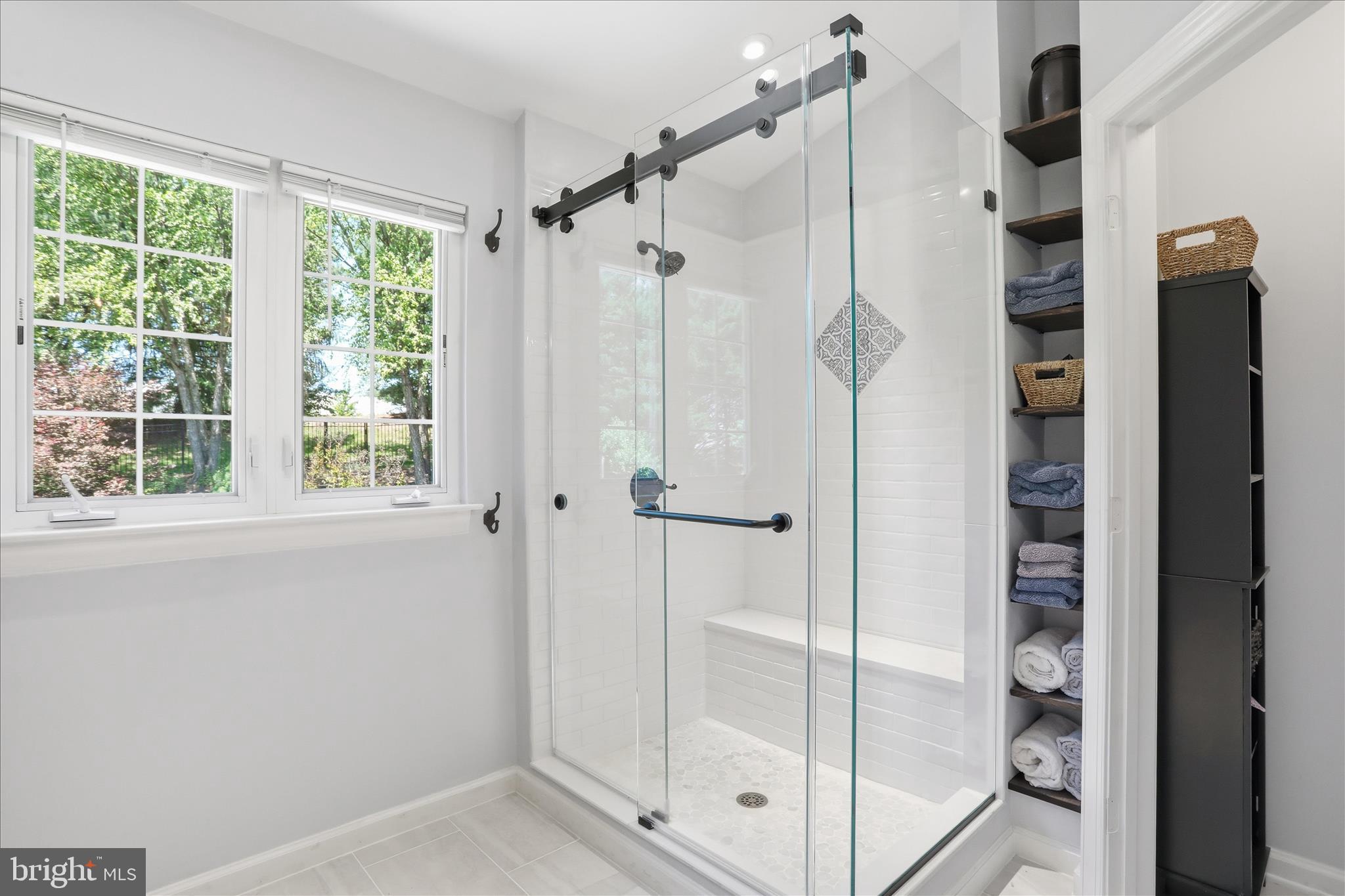 WINDSOR KNOLLS - Residential