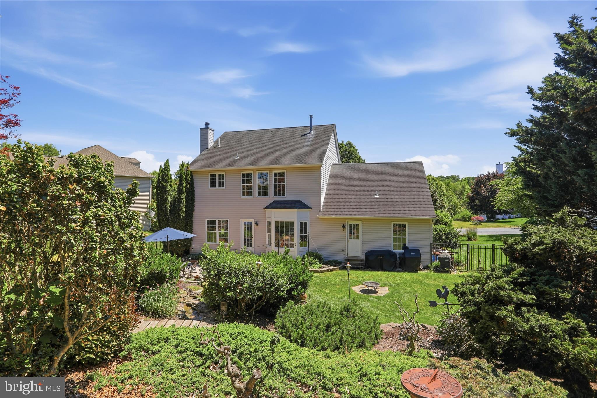 WINDSOR KNOLLS - Residential