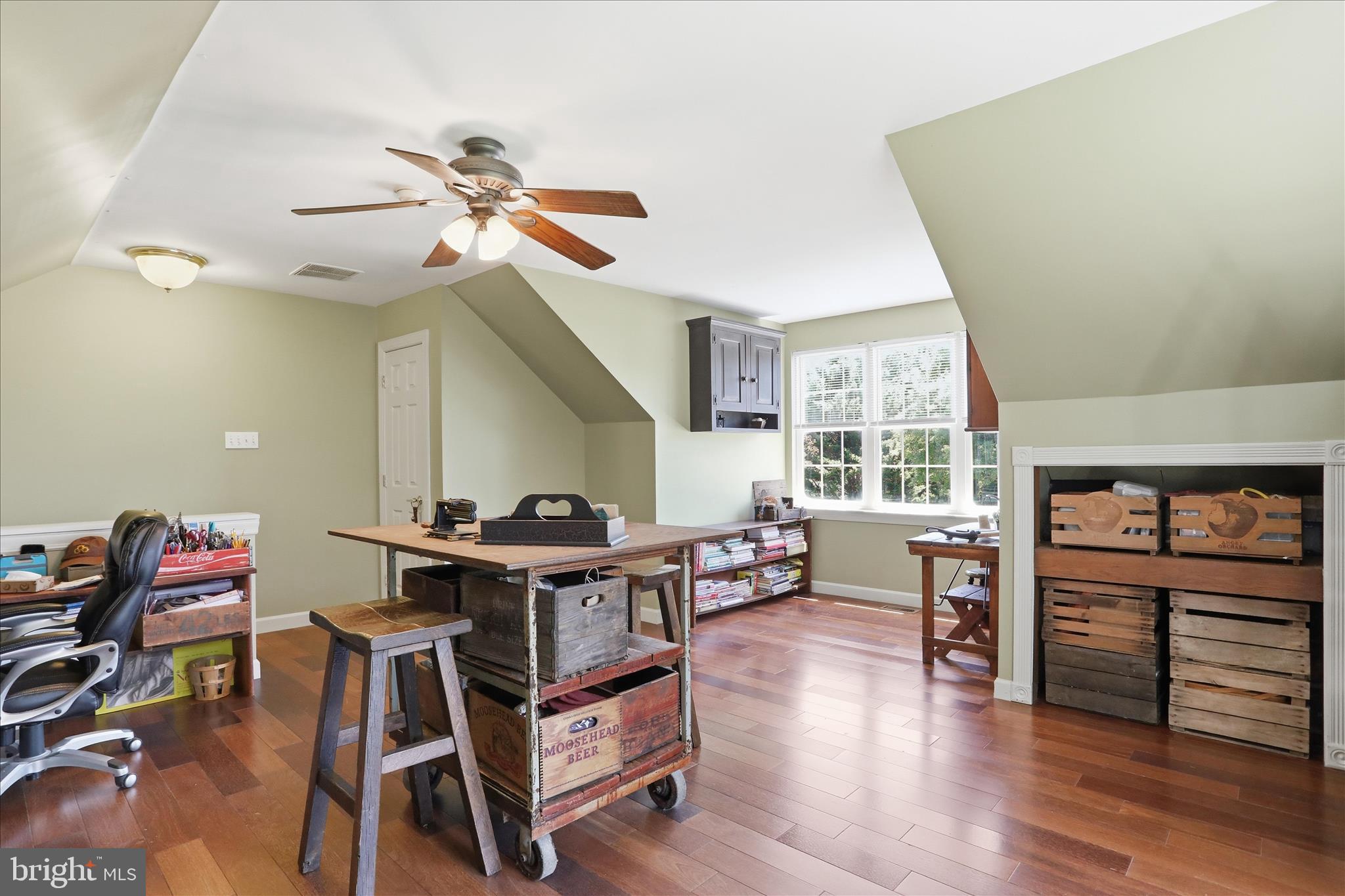 WINDSOR KNOLLS - Residential