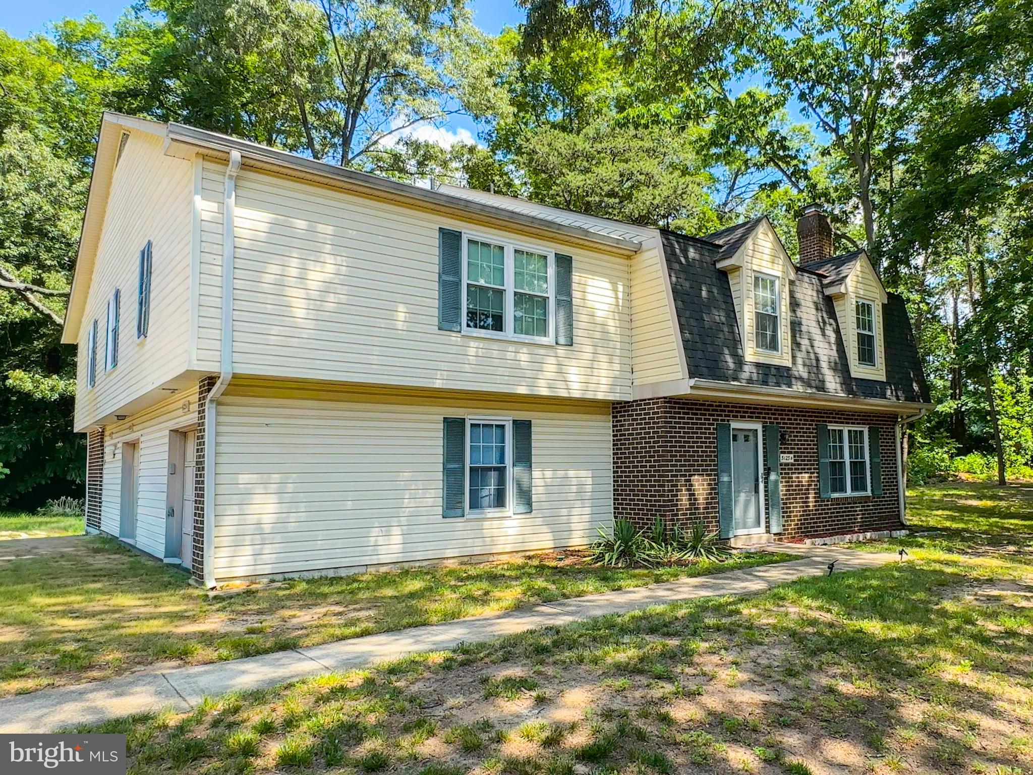 ST CHARLES BANNISTER - Residential