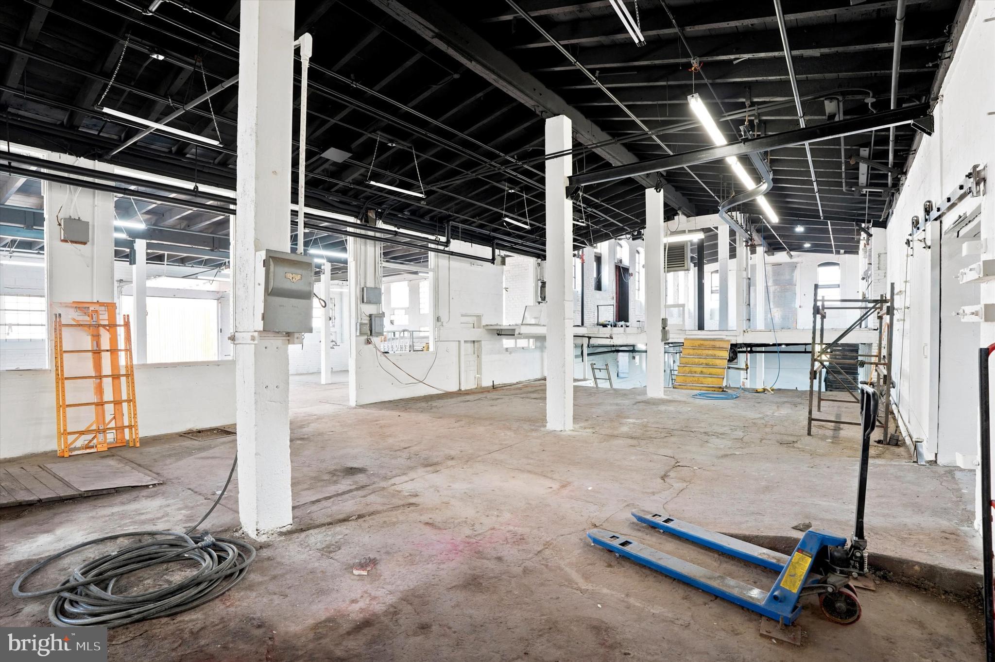 BRIDESBURG - Commercial Sale