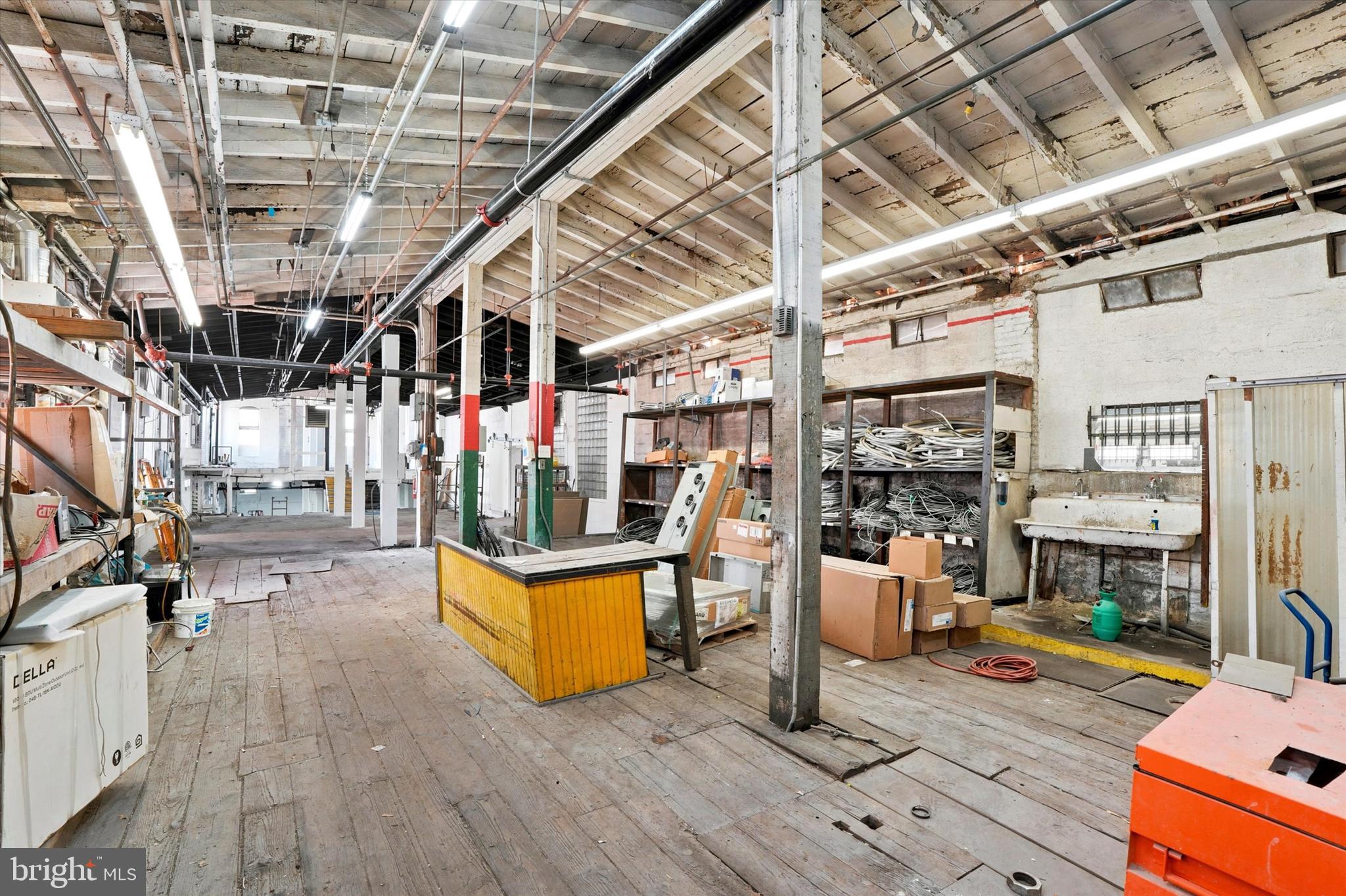 BRIDESBURG - Commercial Sale