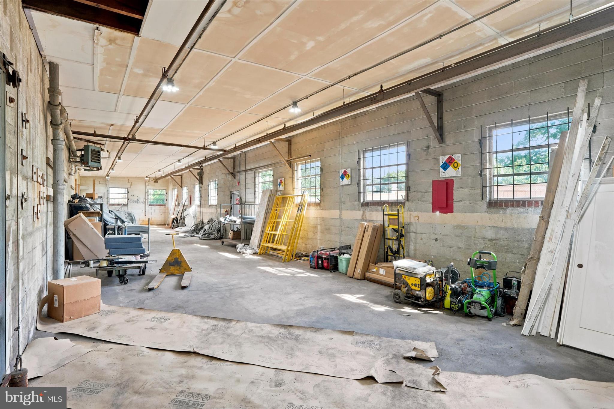 BRIDESBURG - Commercial Sale