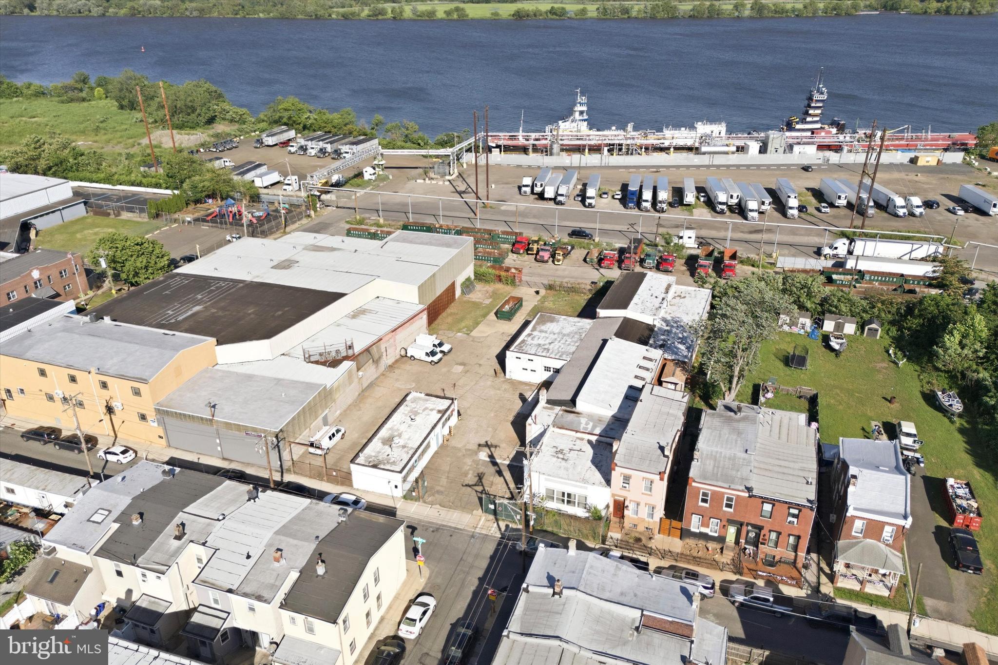 BRIDESBURG - Commercial Sale
