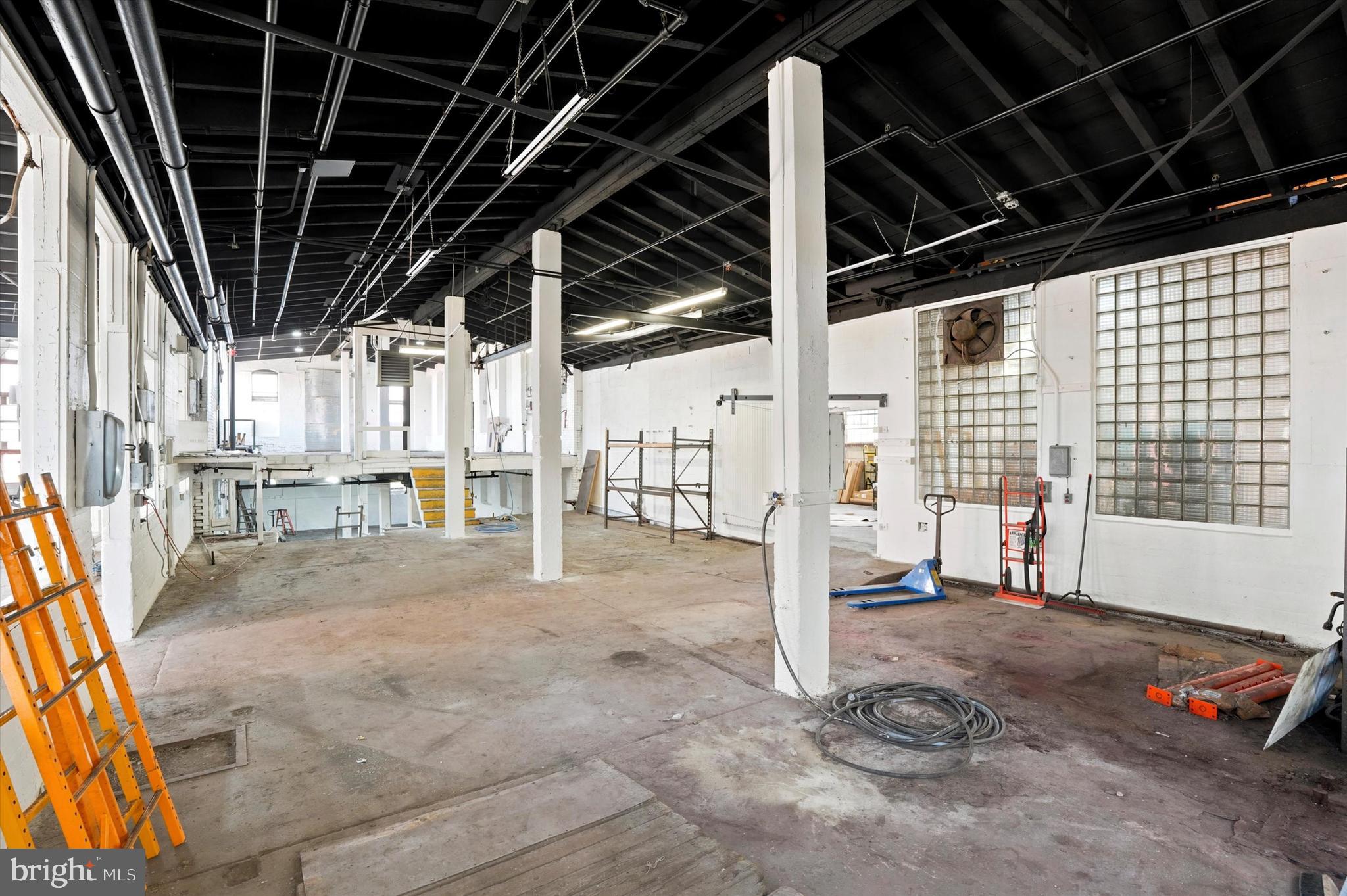 BRIDESBURG - Commercial Sale