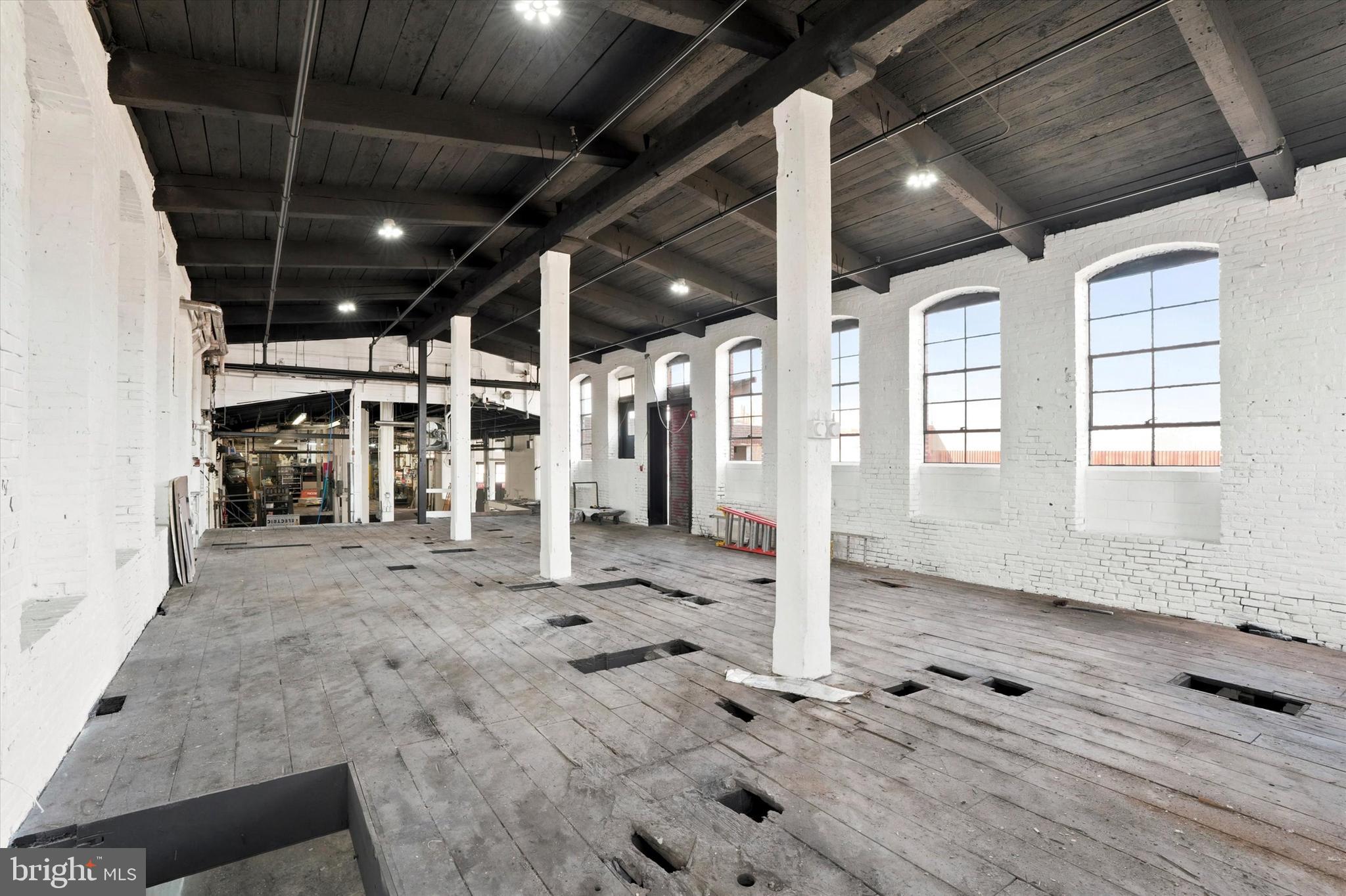 BRIDESBURG - Commercial Sale