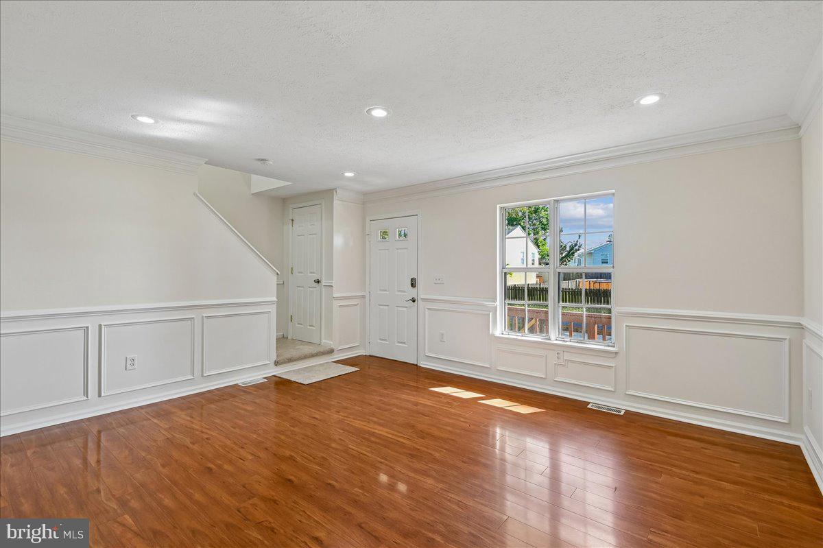SILVER SANDS - Residential