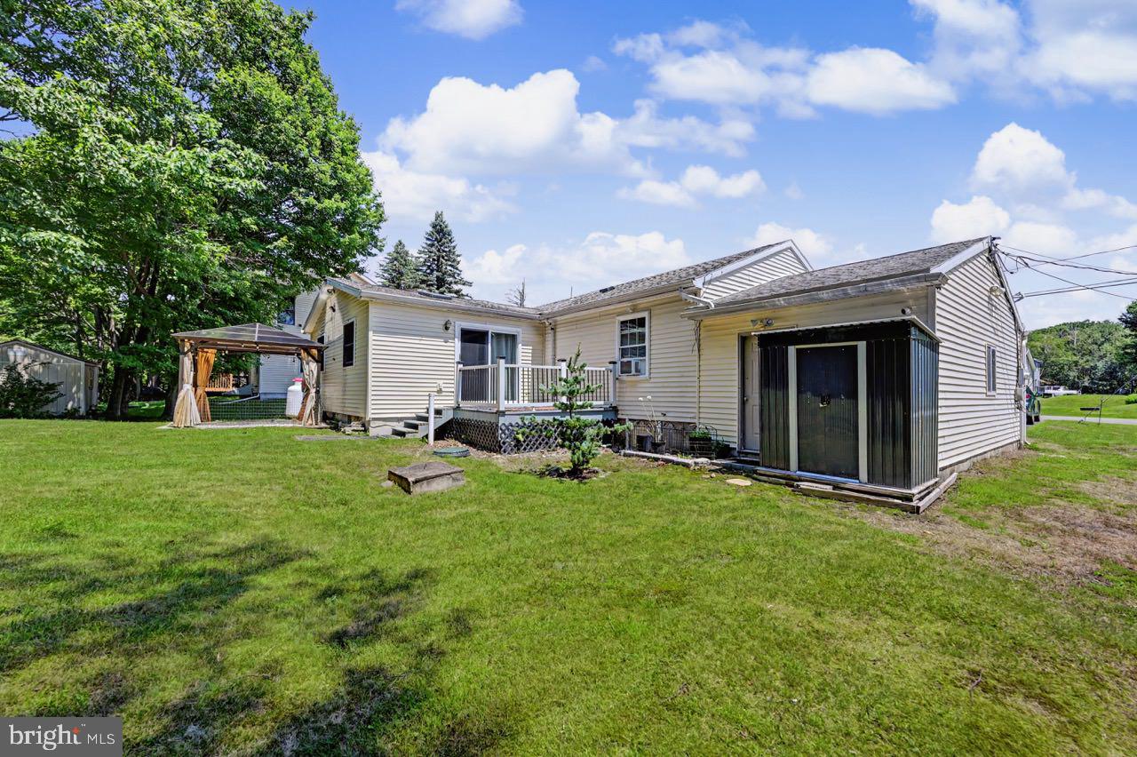 POCONO FARMS EAST - Residential