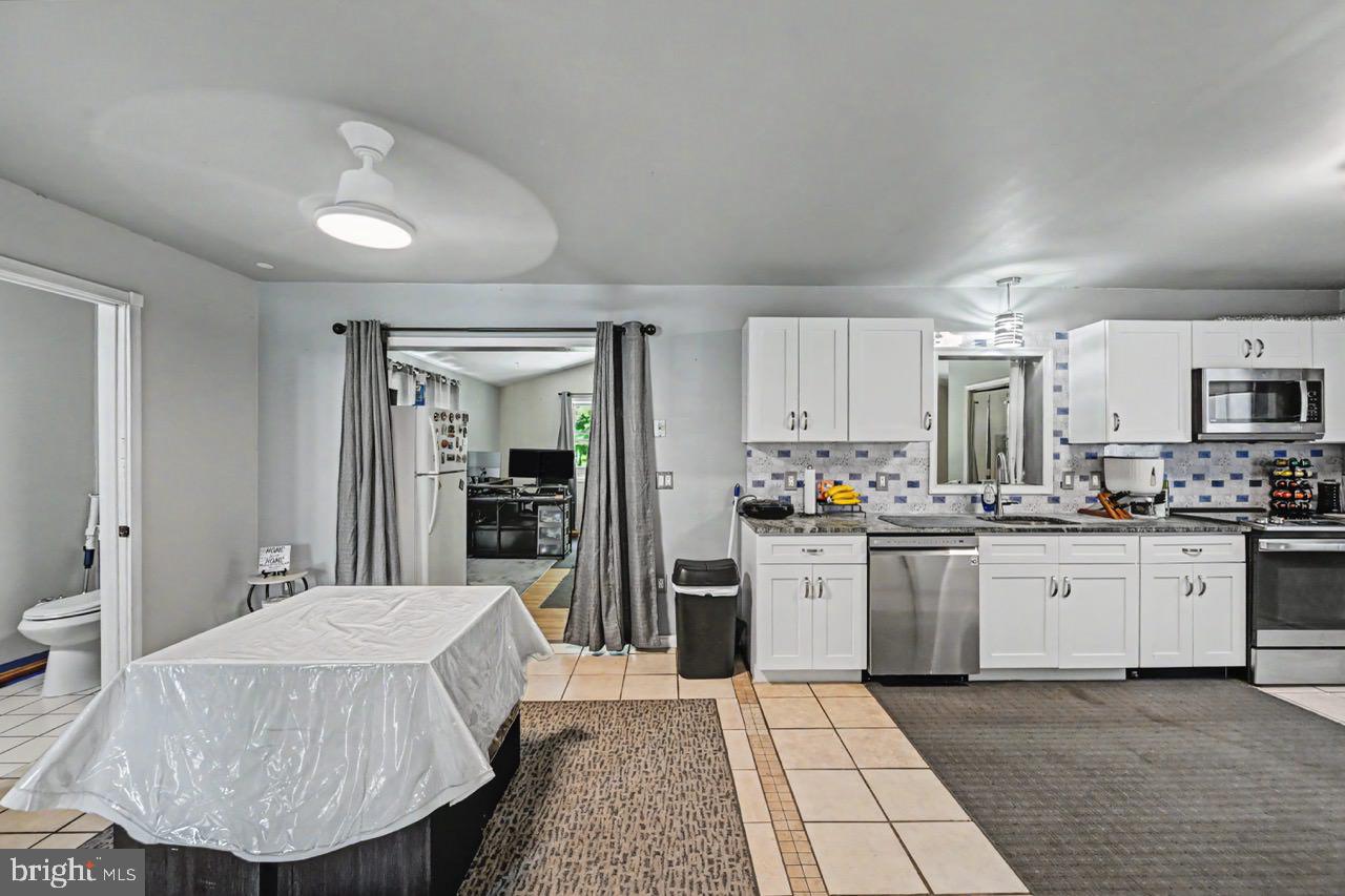 POCONO FARMS EAST - Residential
