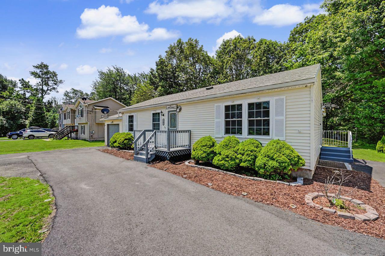 POCONO FARMS EAST - Residential