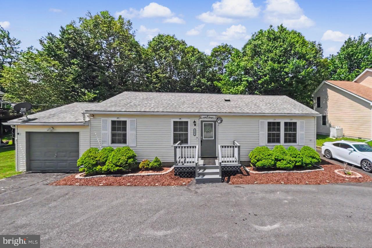 POCONO FARMS EAST - Residential