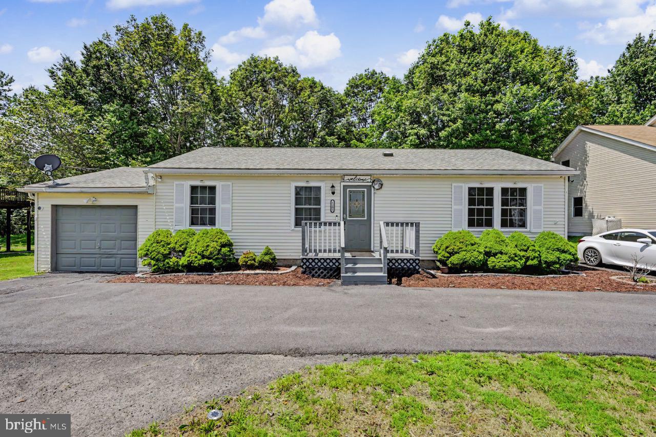 POCONO FARMS EAST - Residential