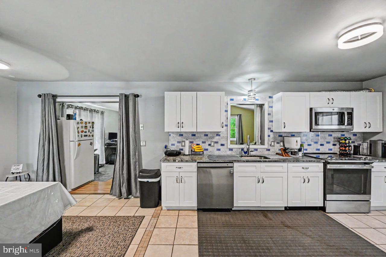 POCONO FARMS EAST - Residential