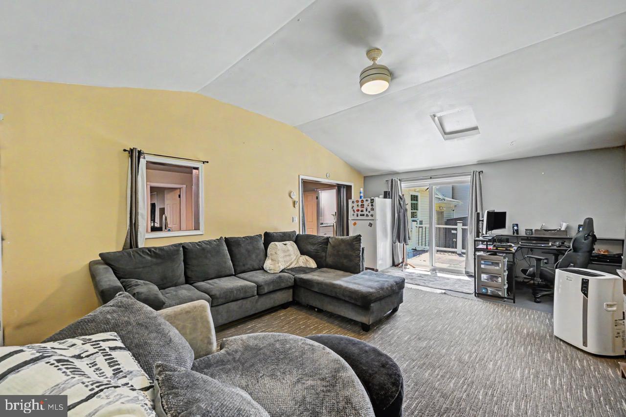 POCONO FARMS EAST - Residential