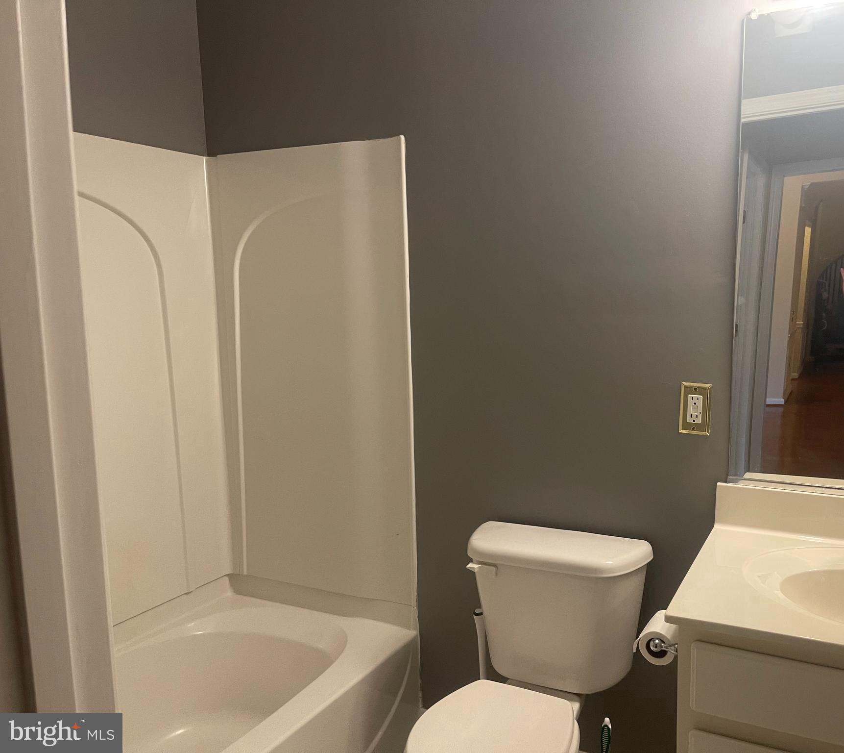 IRWINS CHOICE - Residential Lease