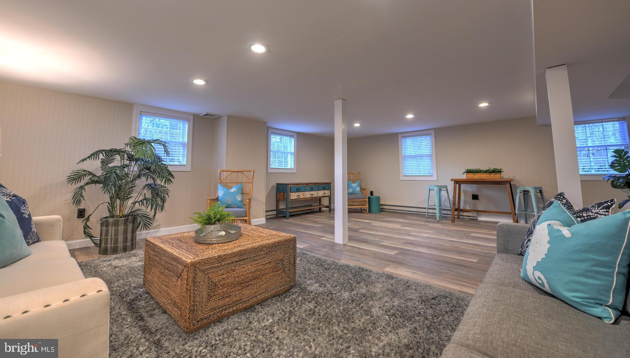 CENTREVILLE - Residential