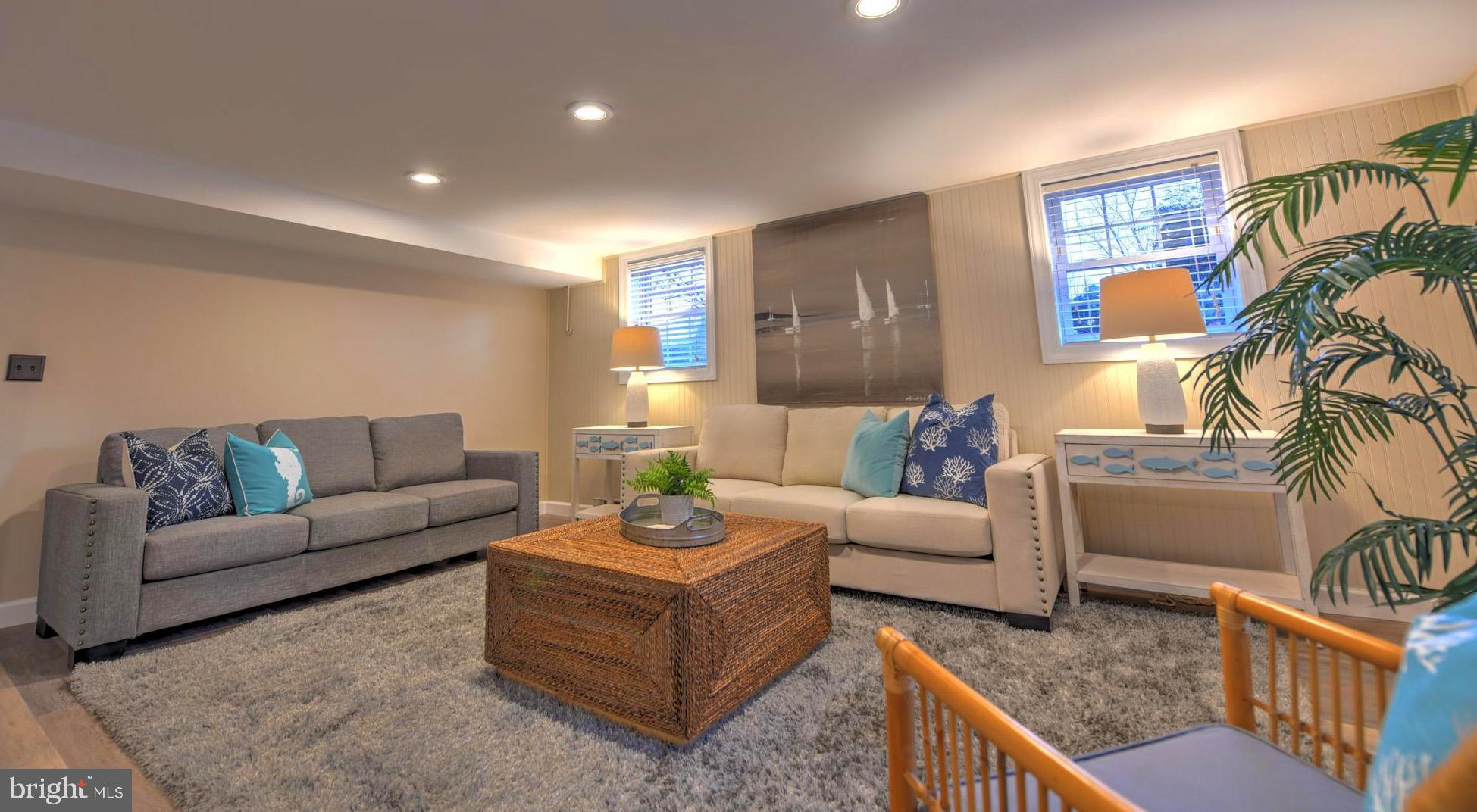 CENTREVILLE - Residential