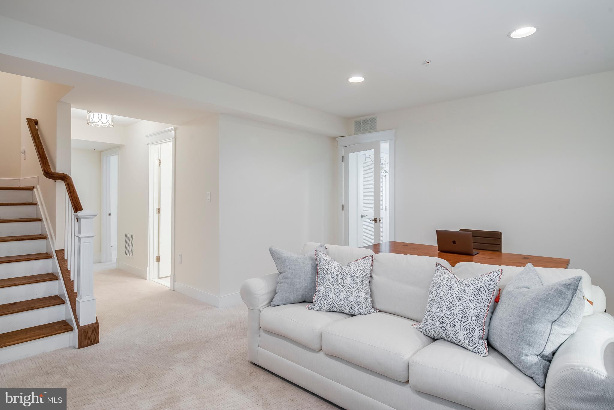 EASTPORT - Residential