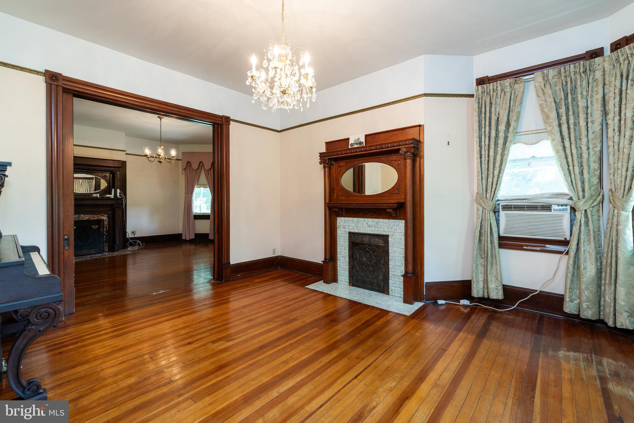 HOFFMAN HEIGHTS - Residential