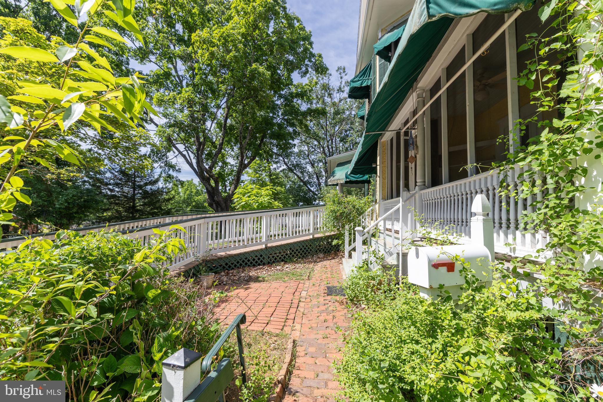 HOFFMAN HEIGHTS - Residential