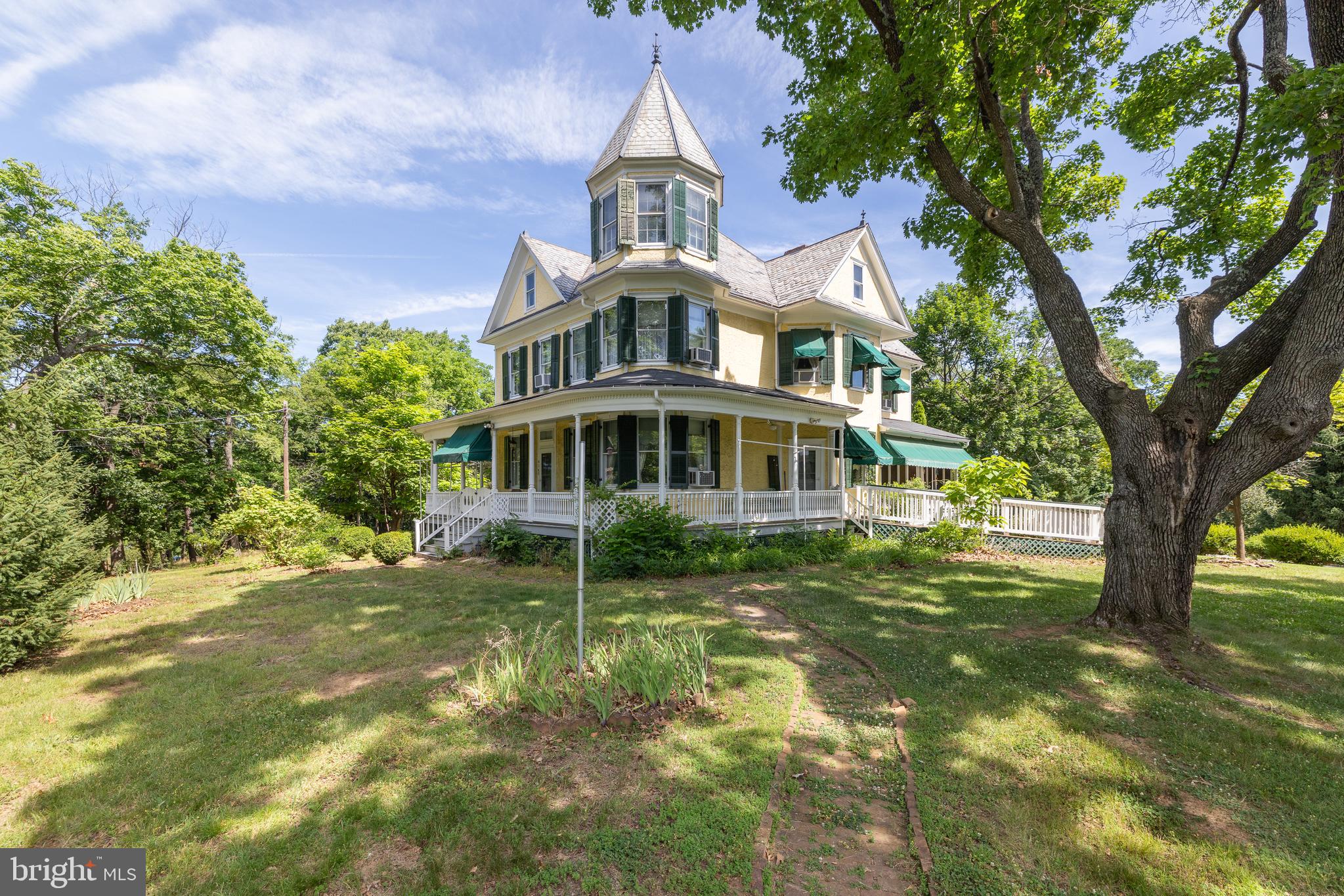HOFFMAN HEIGHTS - Residential