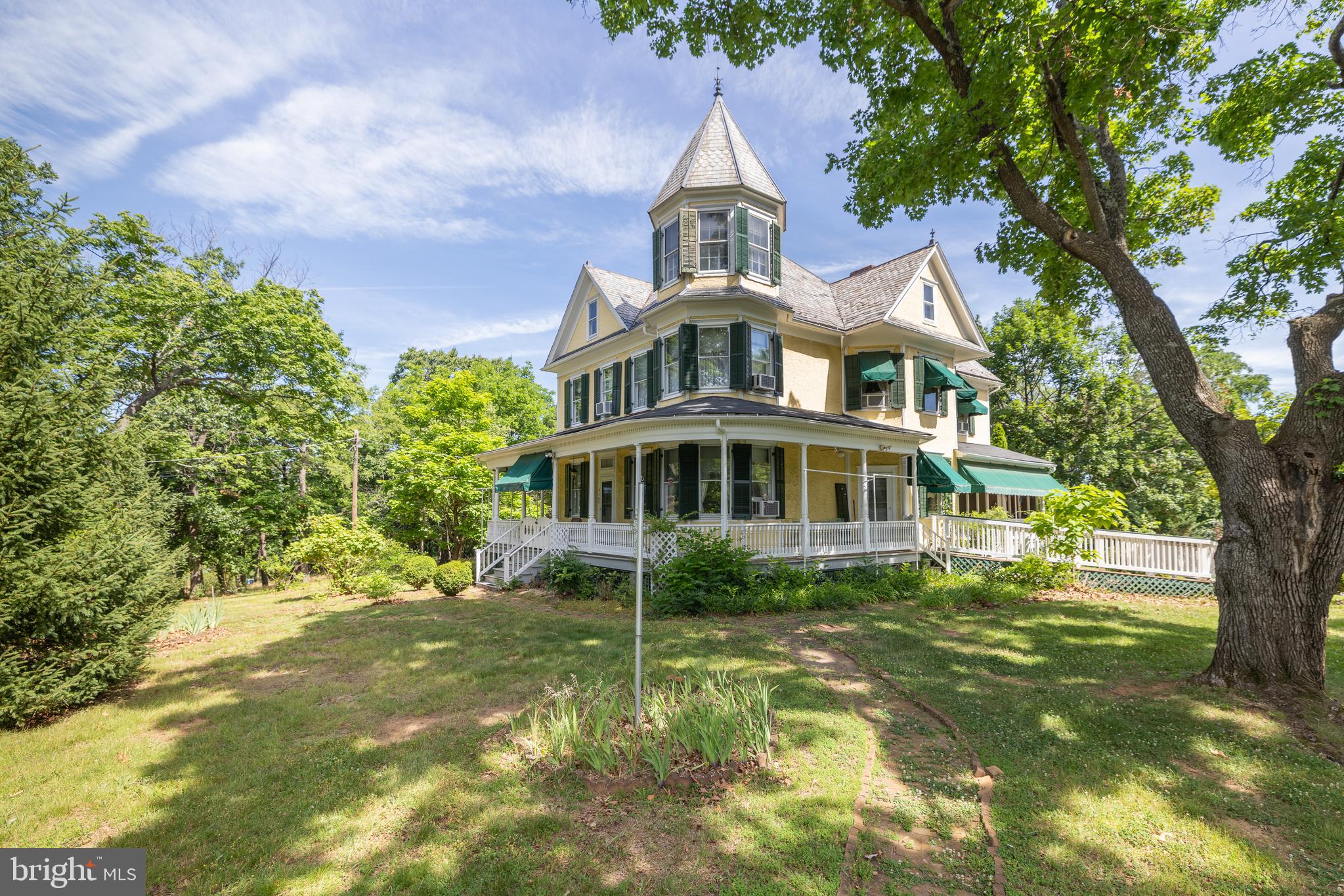HOFFMAN HEIGHTS - Residential