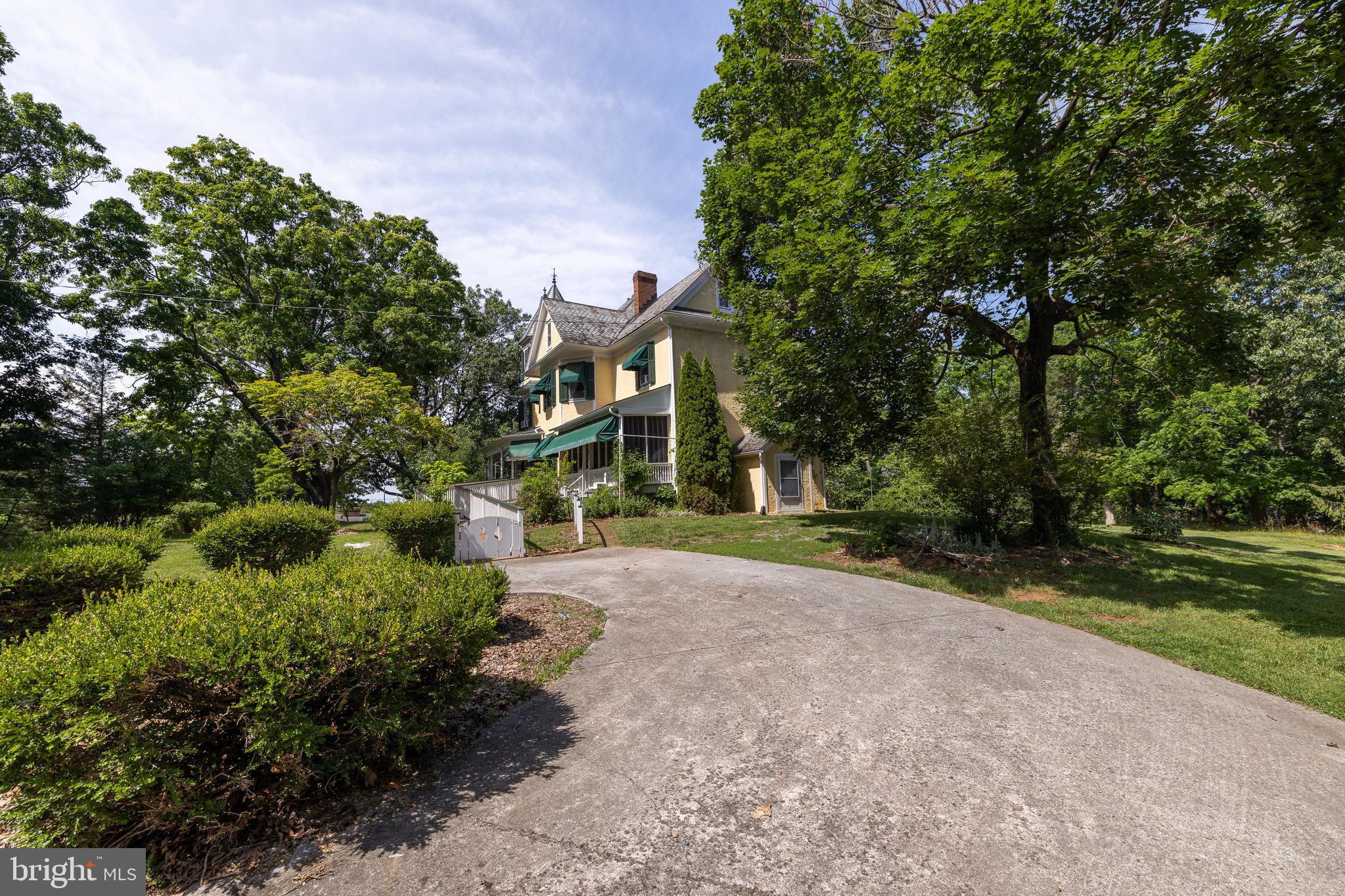 HOFFMAN HEIGHTS - Residential