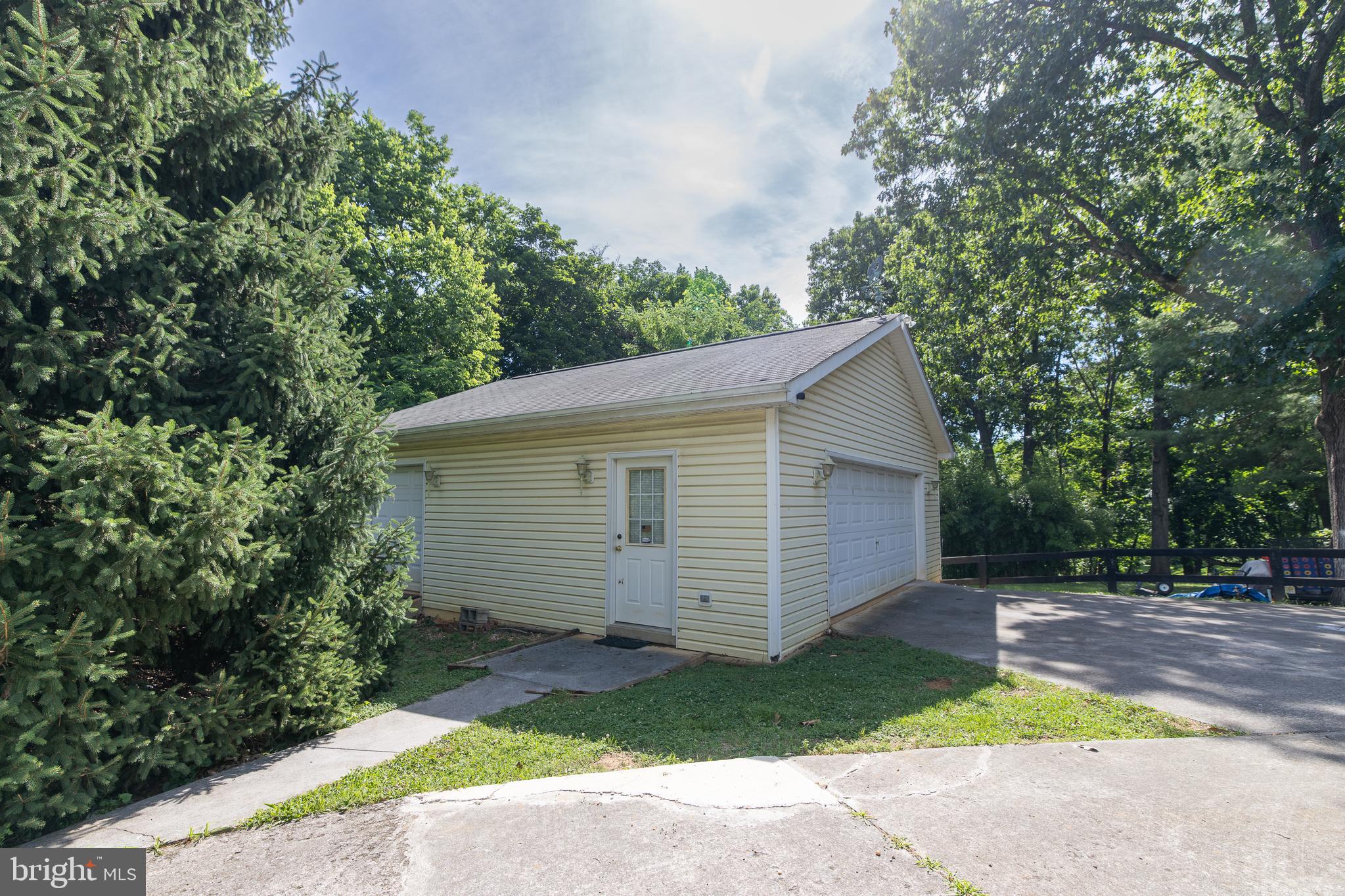 HOFFMAN HEIGHTS - Residential