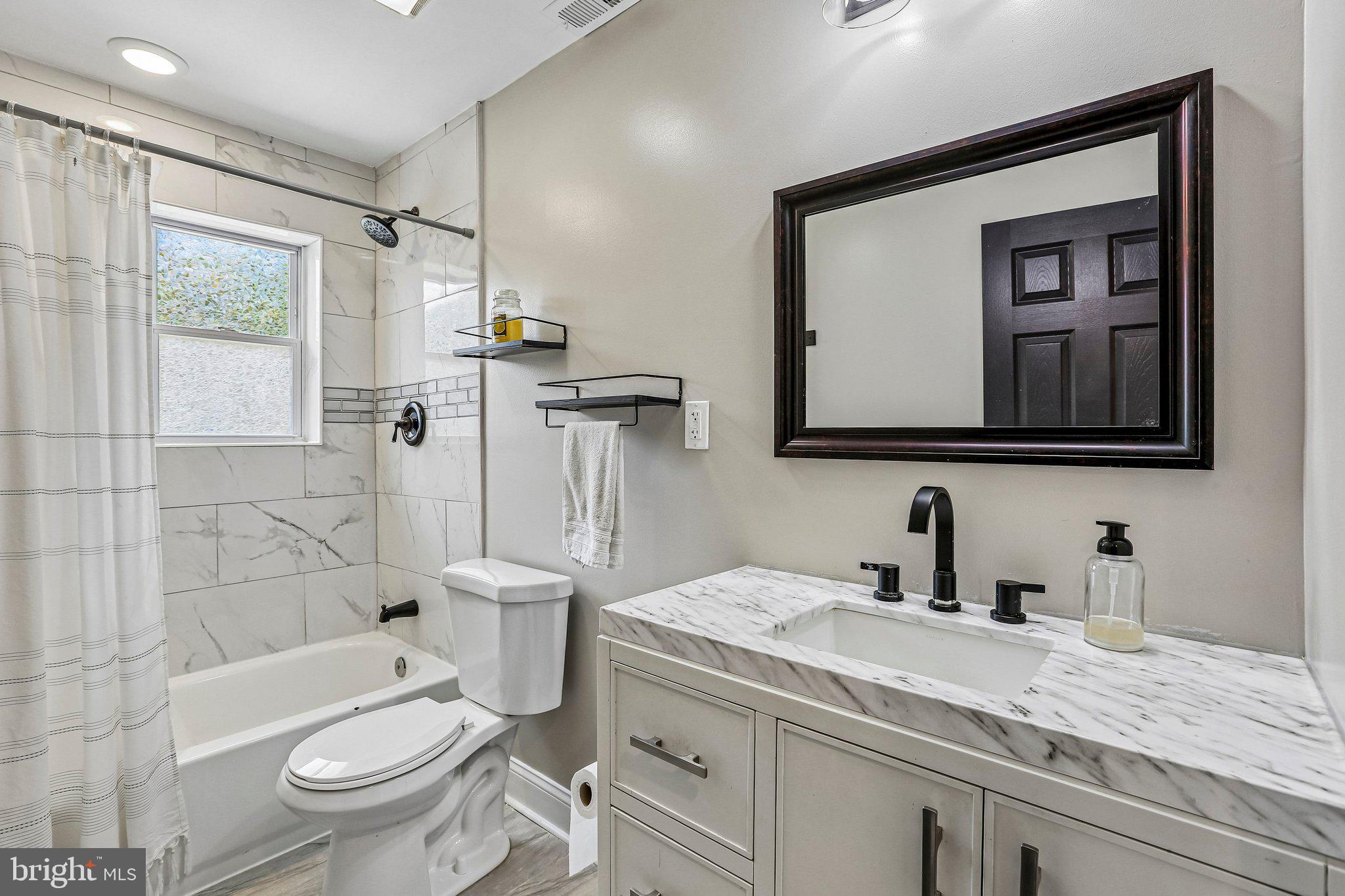 MUNSON HEIGHTS - Residential