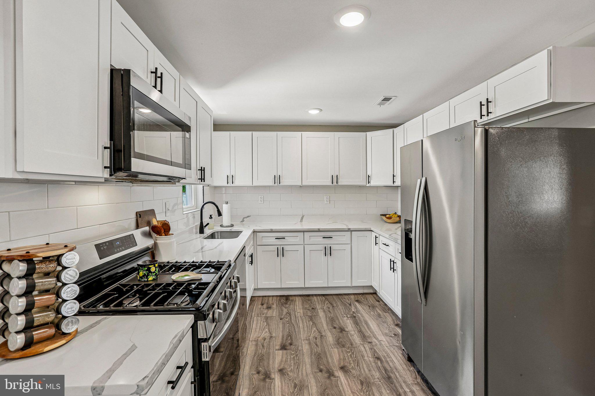 MUNSON HEIGHTS - Residential