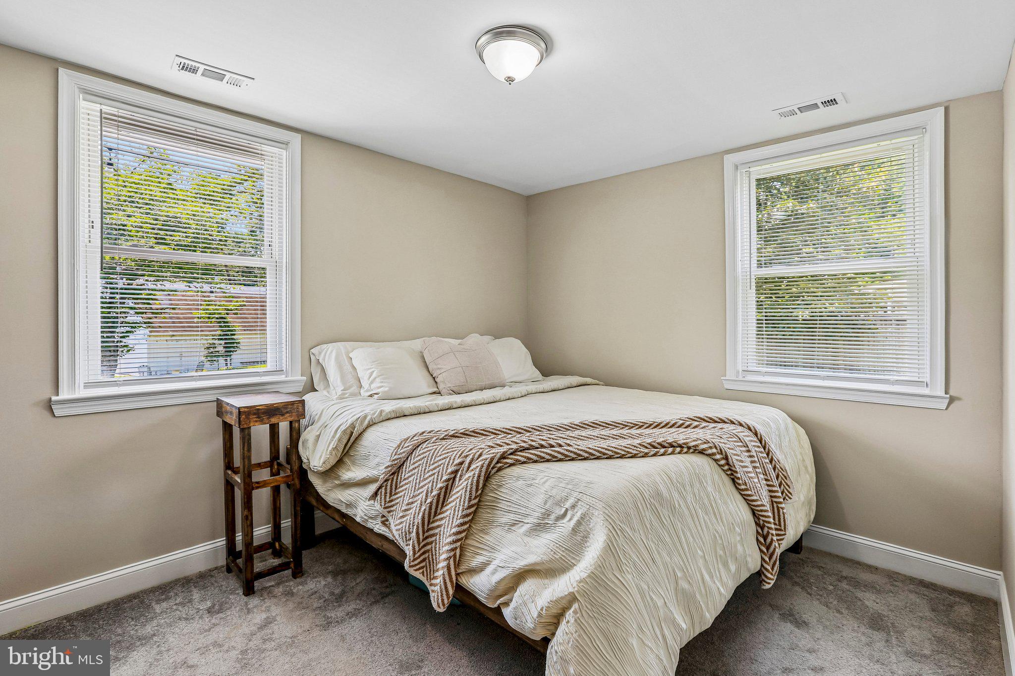 MUNSON HEIGHTS - Residential