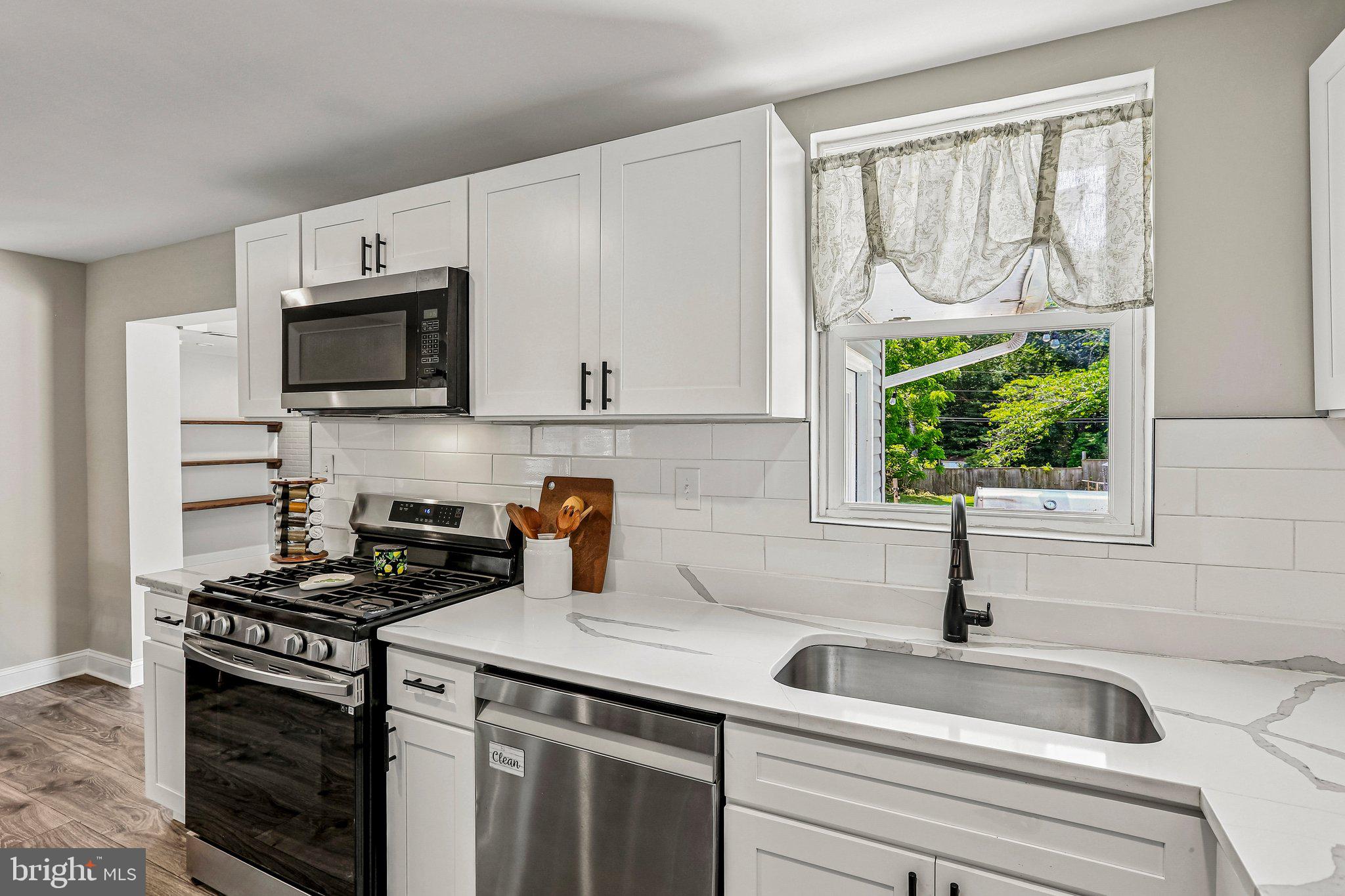 MUNSON HEIGHTS - Residential