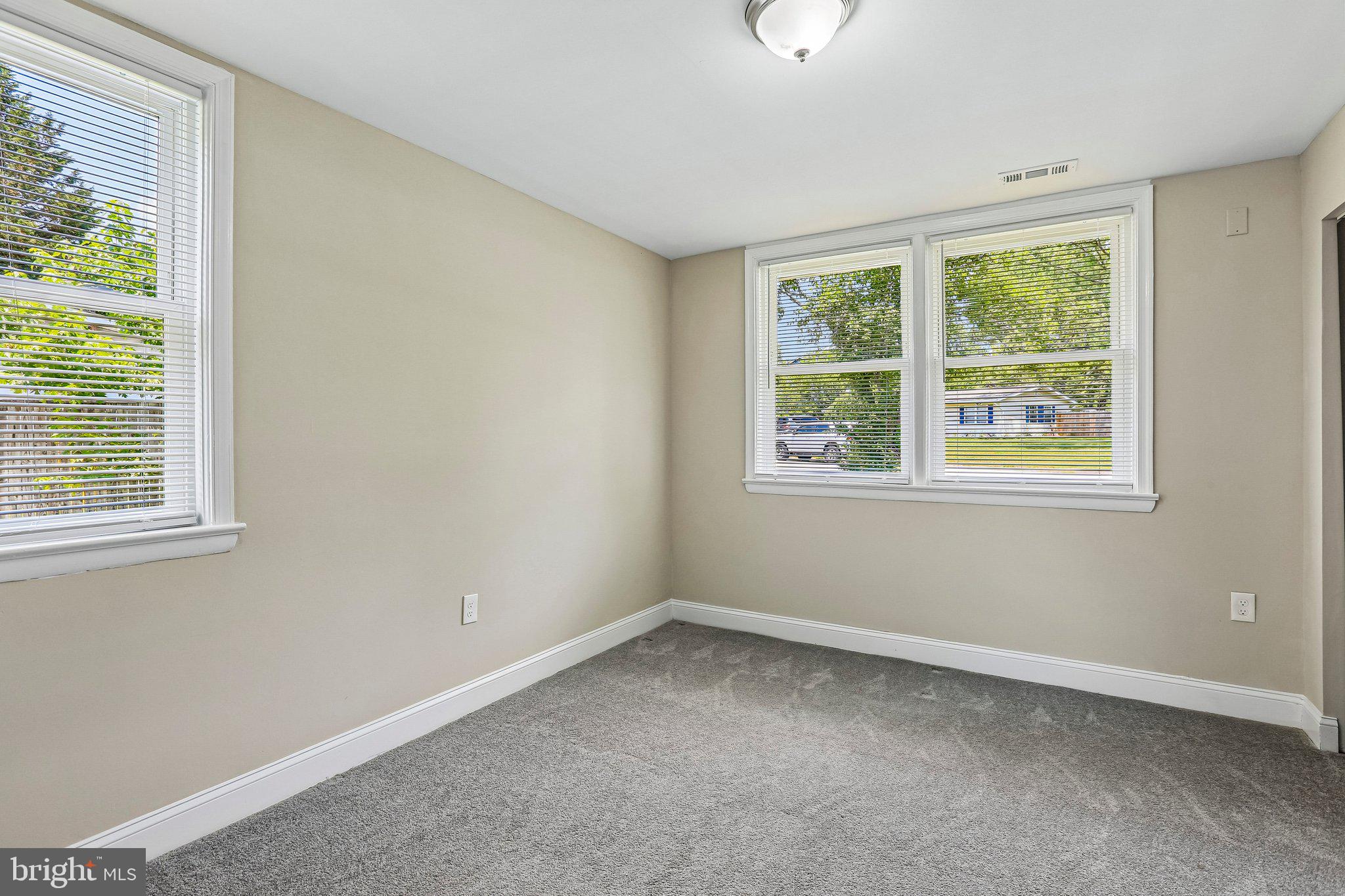 MUNSON HEIGHTS - Residential