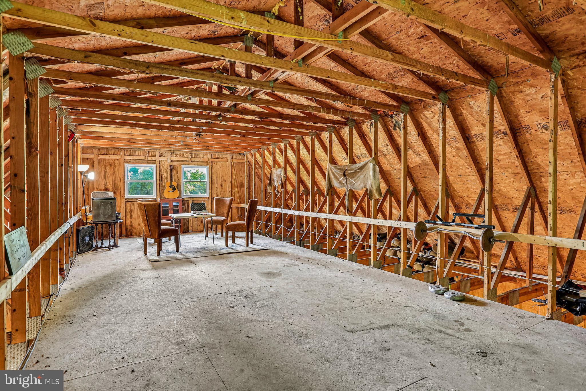 MUNSON HEIGHTS - Residential