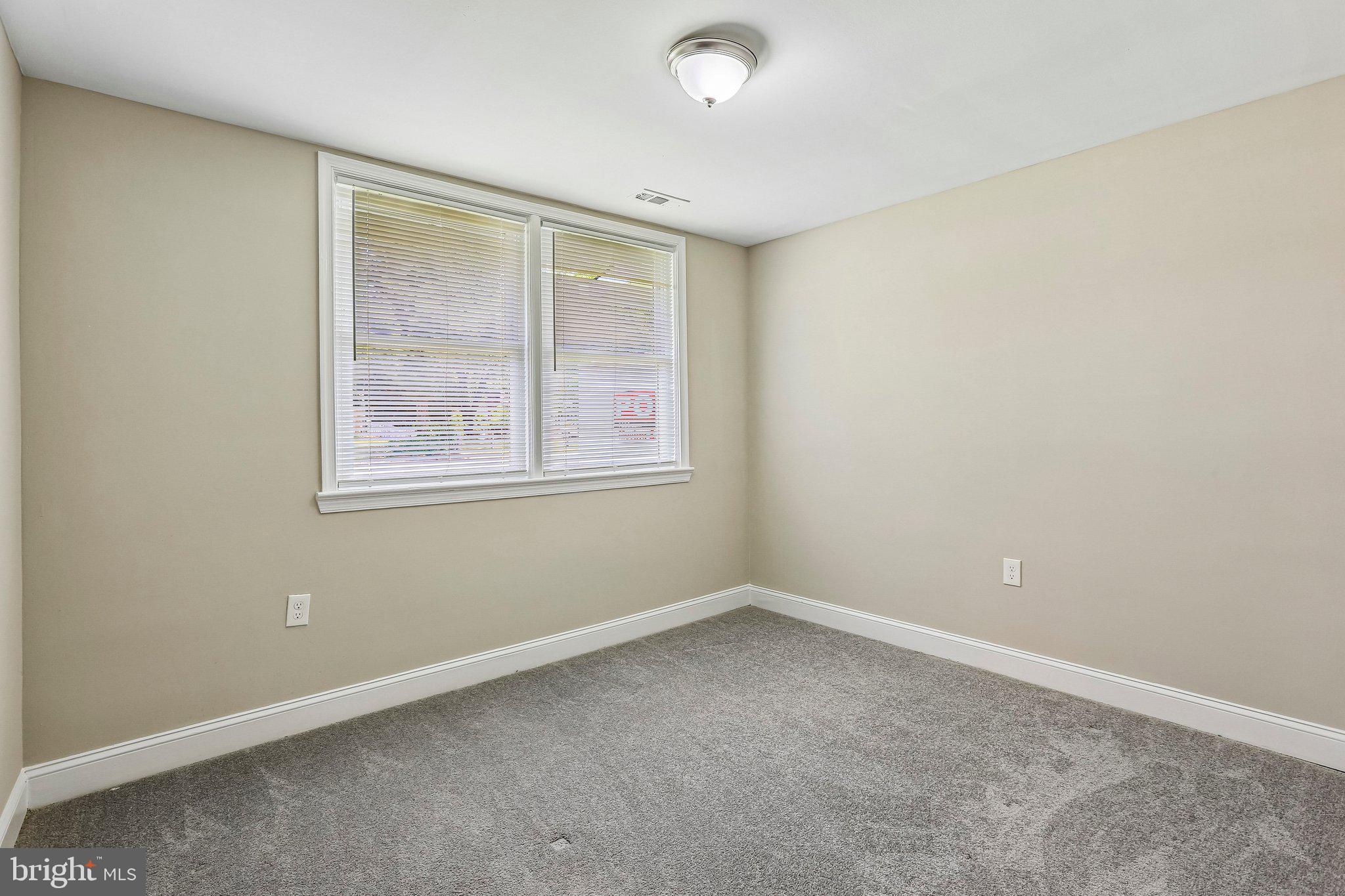 MUNSON HEIGHTS - Residential