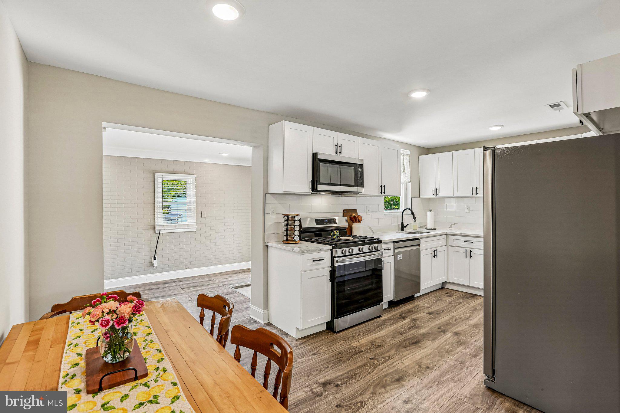 MUNSON HEIGHTS - Residential