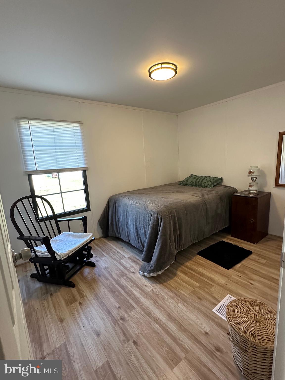 BUSH RIVER MANOR - Residential