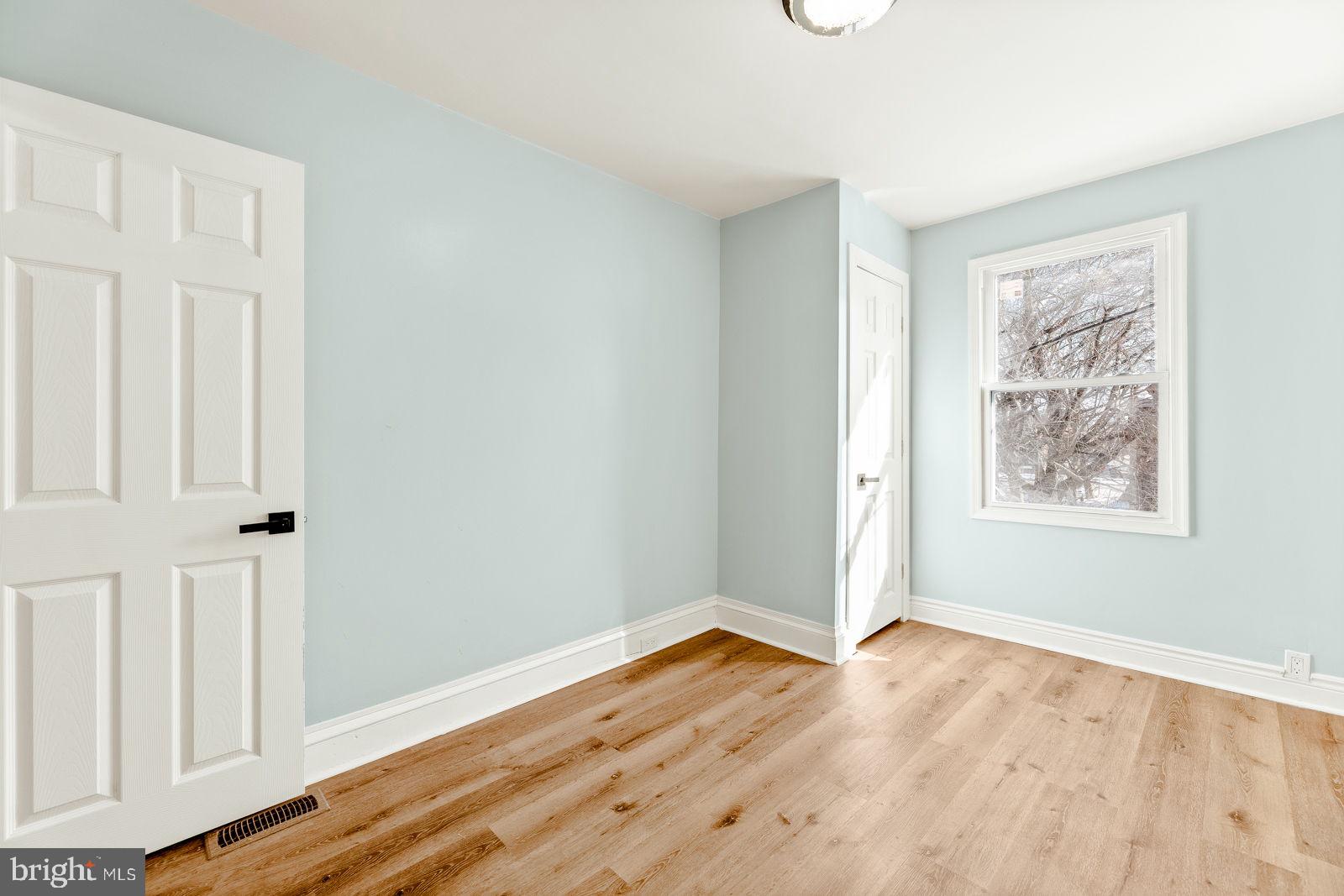 LAWNCREST - Residential