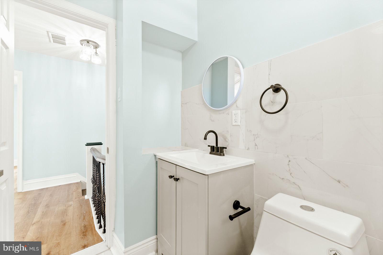 LAWNCREST - Residential
