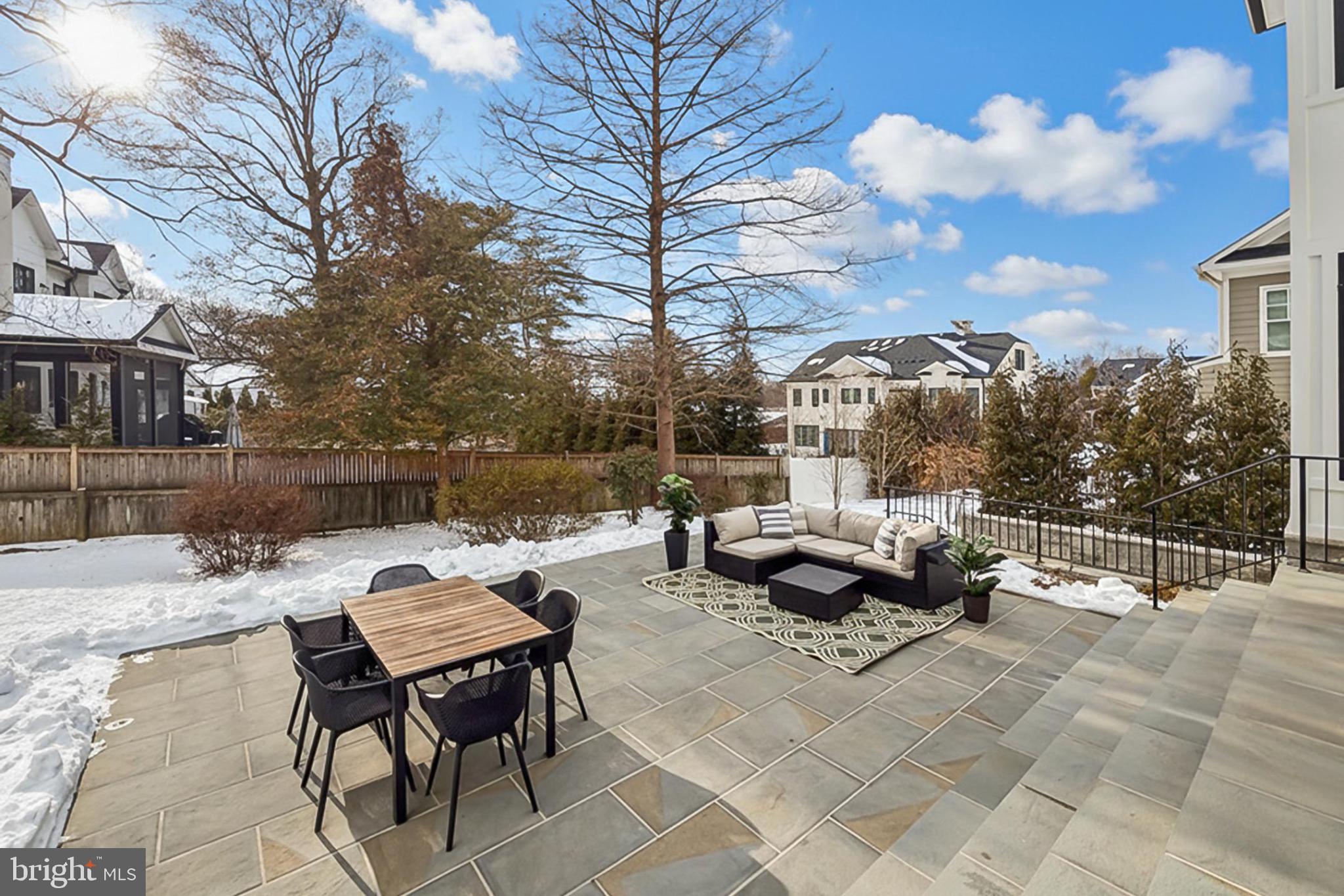OAKWOOD KNOLLS - Residential