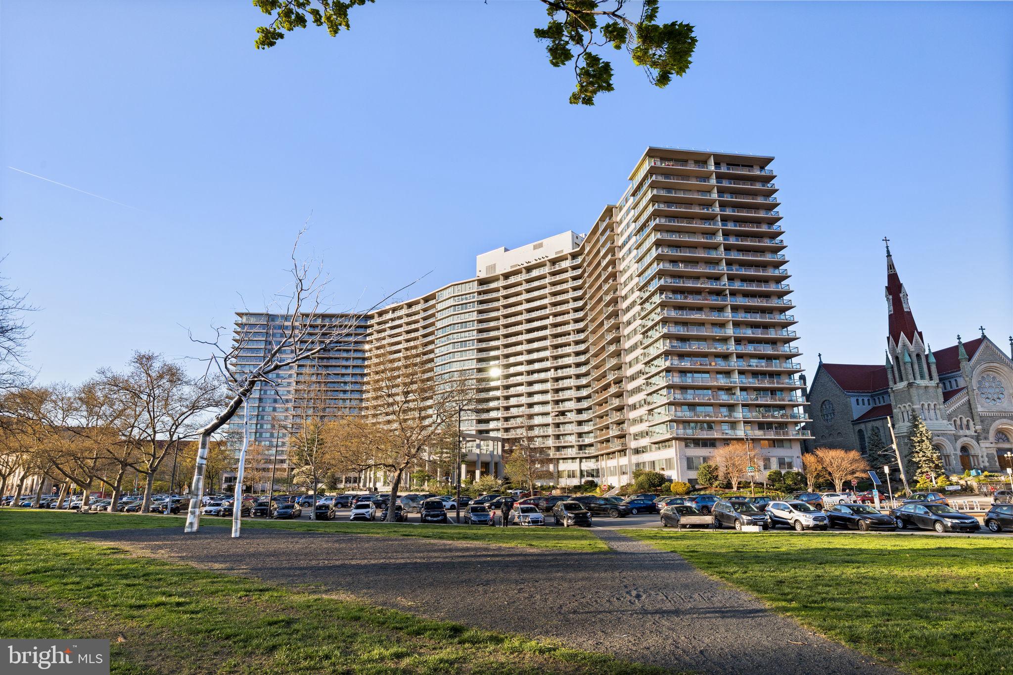 ART MUSEUM AREA - Residential