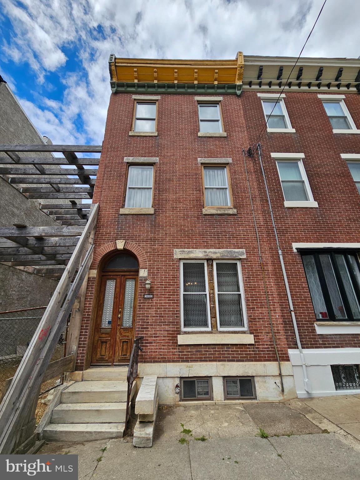 FAIRMOUNT - Residential Income