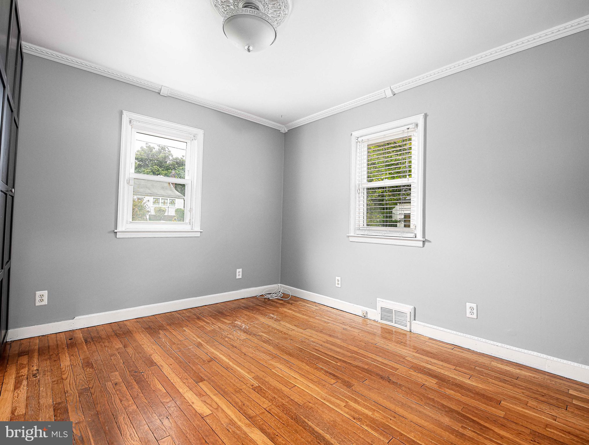 HILLENDALE PARK - Residential